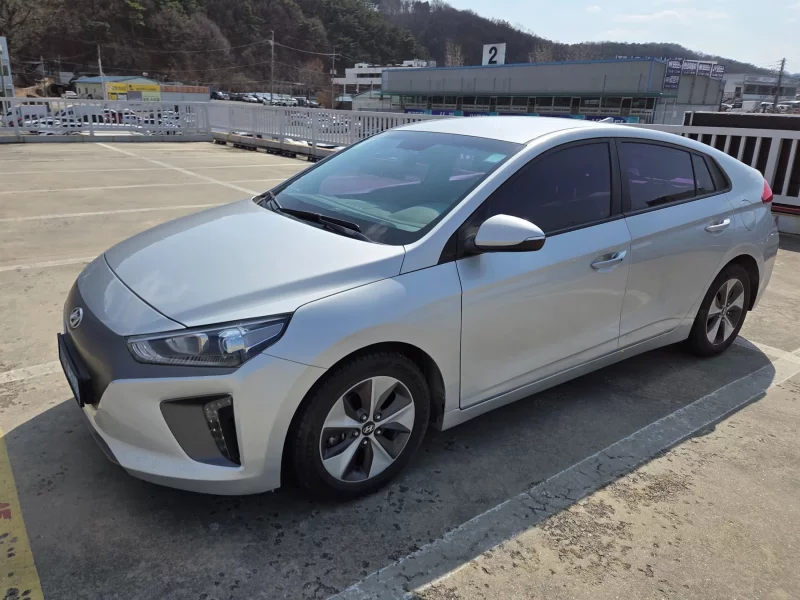 Hyundai Ioniq