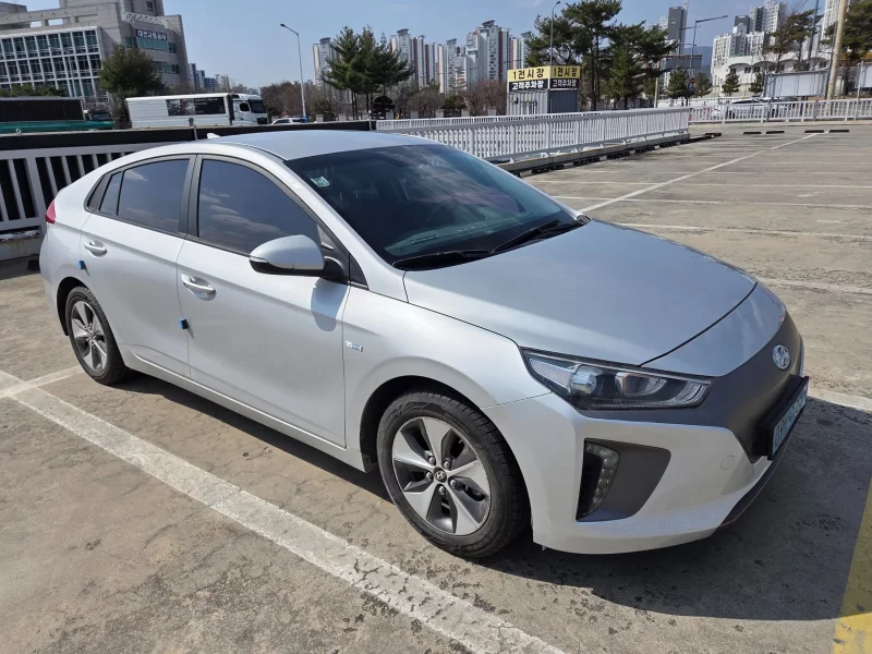 Hyundai Ioniq