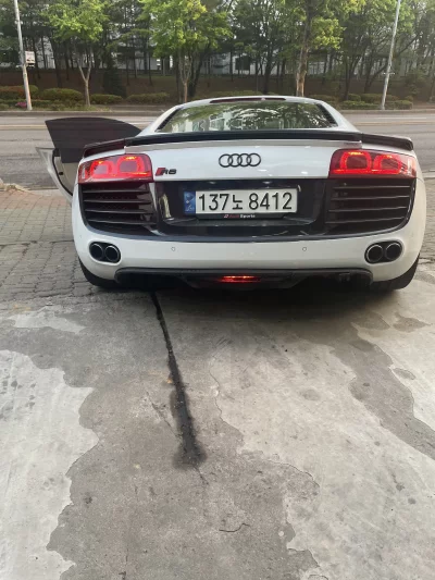 Audi R8