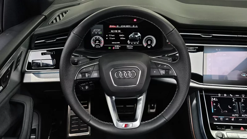 Audi Q8