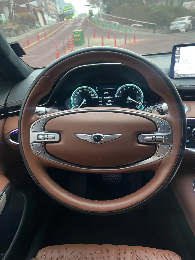 Genesis GV70