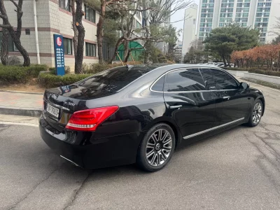 Hyundai Equus