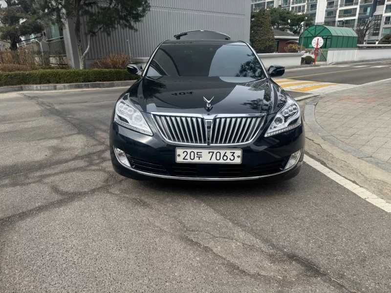 Hyundai Equus