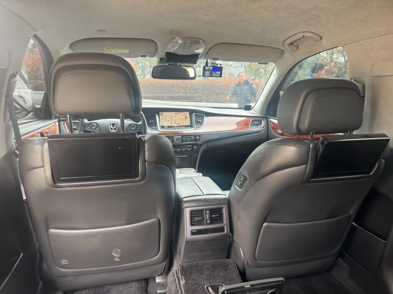 Hyundai Equus