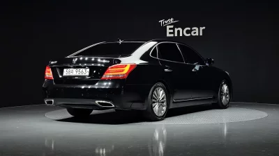 Hyundai Equus