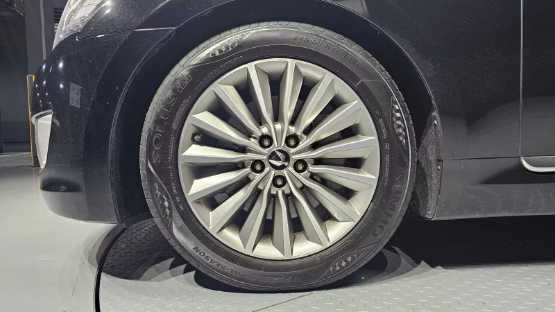 Hyundai Equus