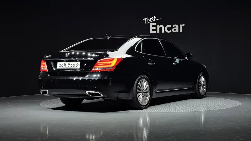 Hyundai Equus