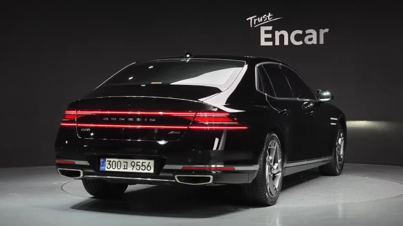 Genesis G90