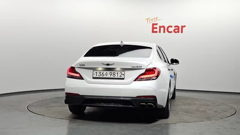 Genesis G70