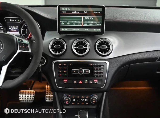 Mercedes-Benz GLA-Class