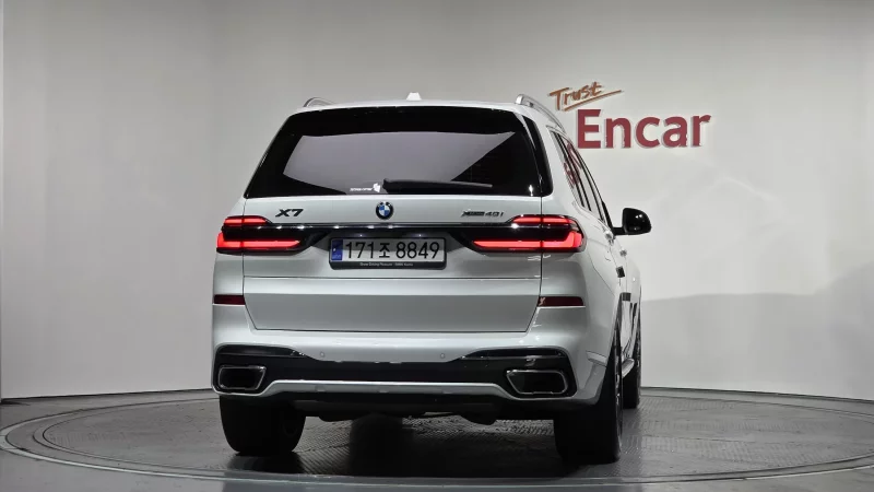 BMW X7