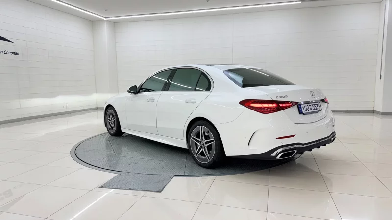 Mercedes-Benz C-Class