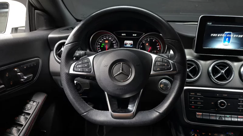 Mercedes-Benz CLA-Class