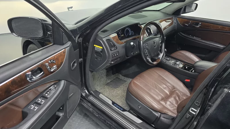Hyundai Equus
