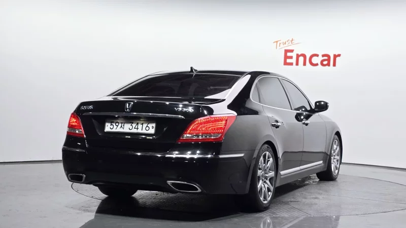 Hyundai Equus