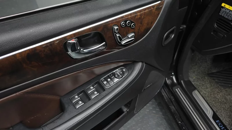 Hyundai Equus