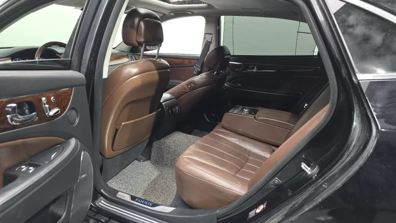Hyundai Equus