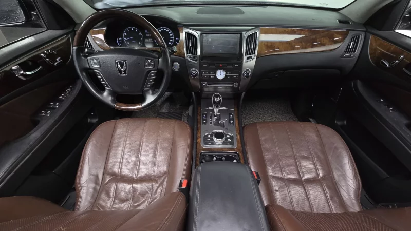 Hyundai Equus