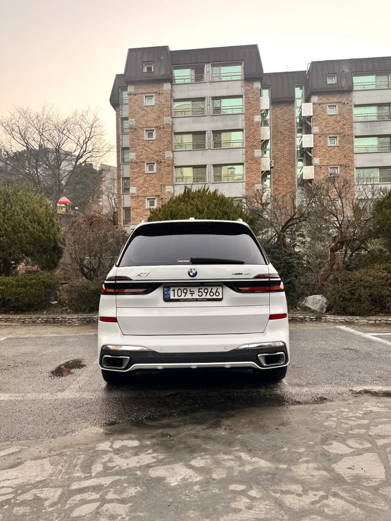 BMW X7