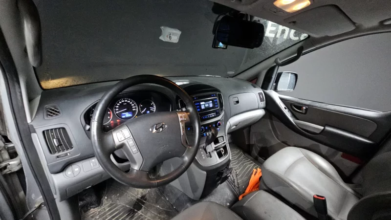 Hyundai Grand Starex