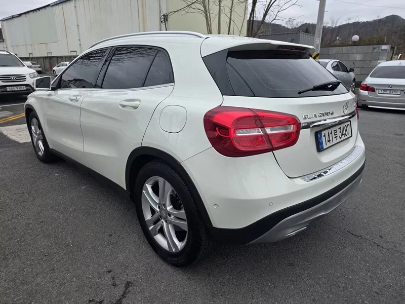 Mercedes-Benz GLA-Class