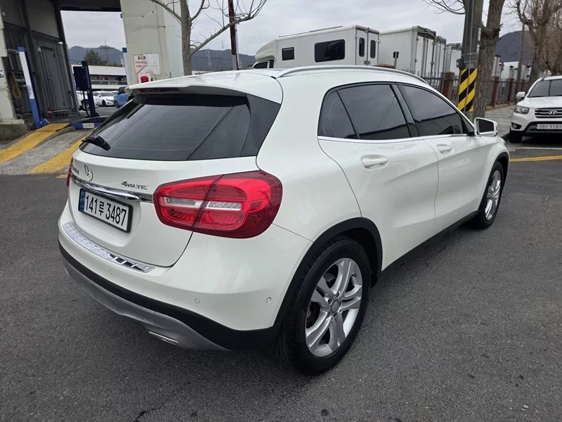 Mercedes-Benz GLA-Class
