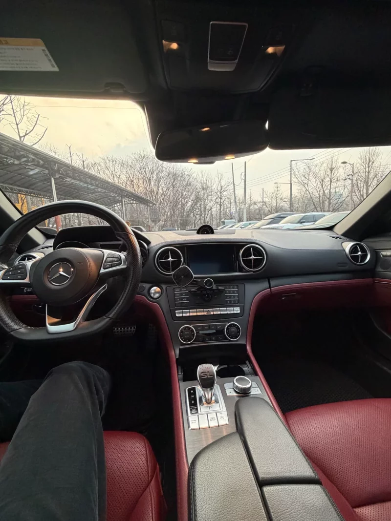Mercedes-Benz SL-Class