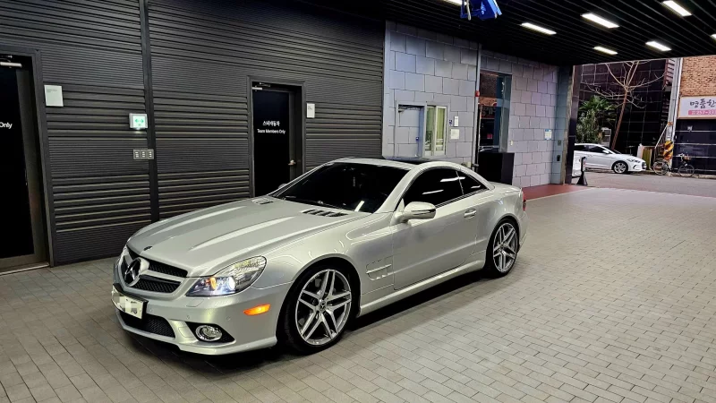 Mercedes-Benz SL-Class