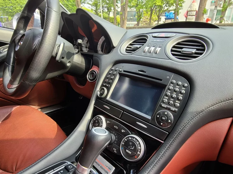 Mercedes-Benz SL-Class