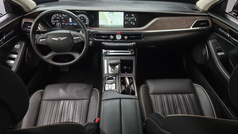Genesis G90