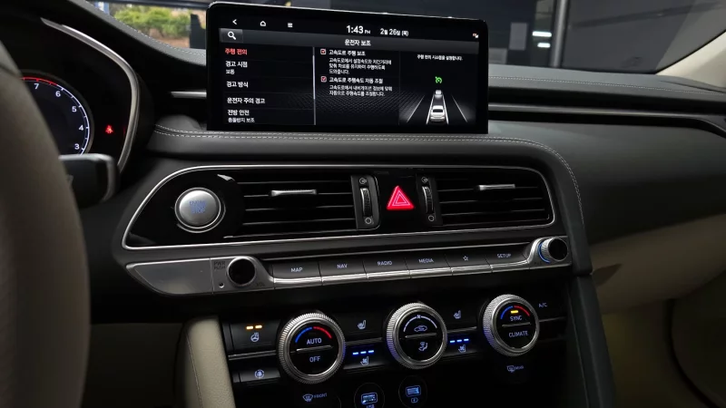 Genesis G70