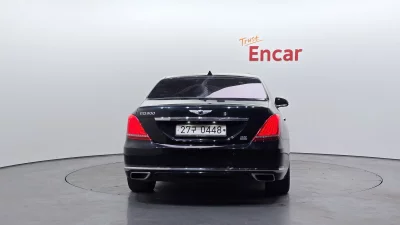 Genesis EQ900