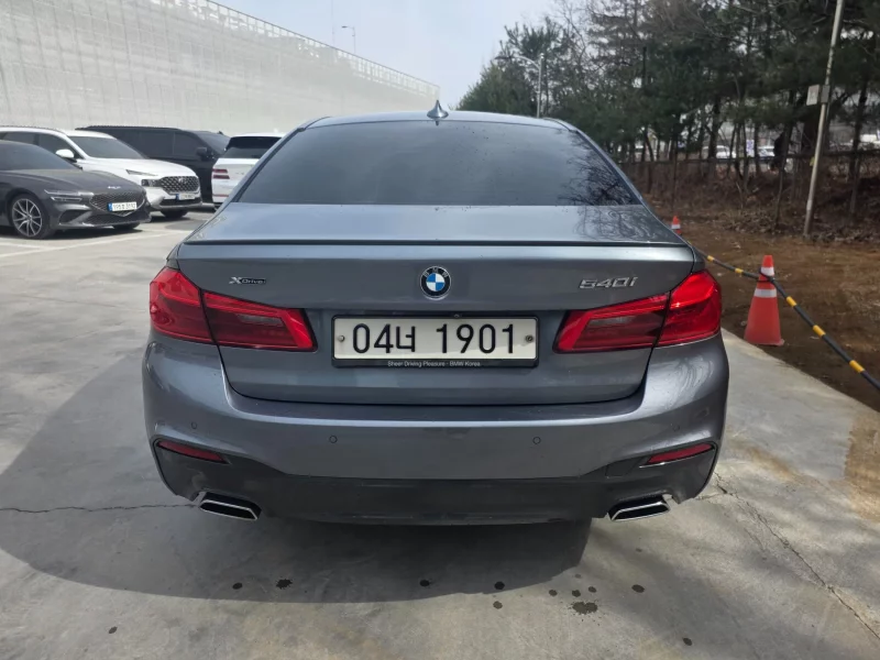 BMW 5-Series