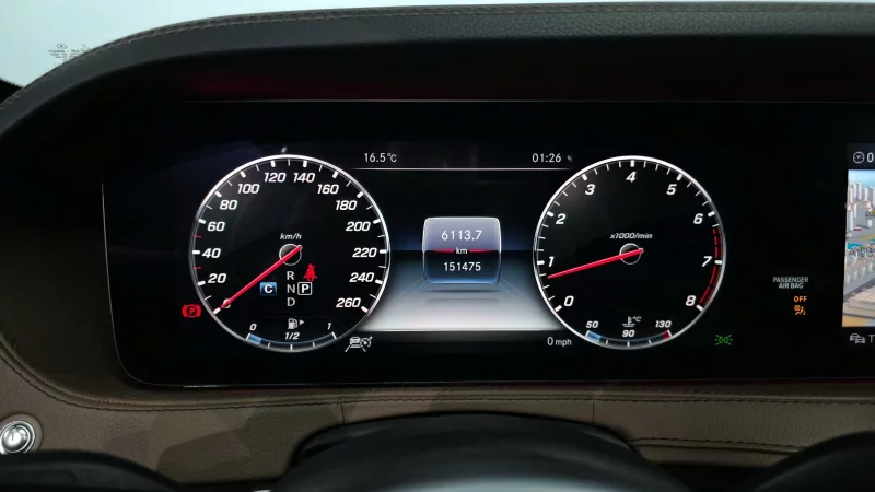 Mercedes-Benz S-Class