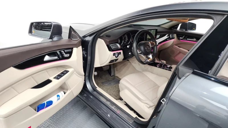 Mercedes-Benz CLS-Class