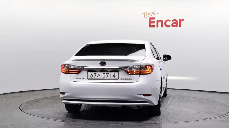 Lexus ES300h