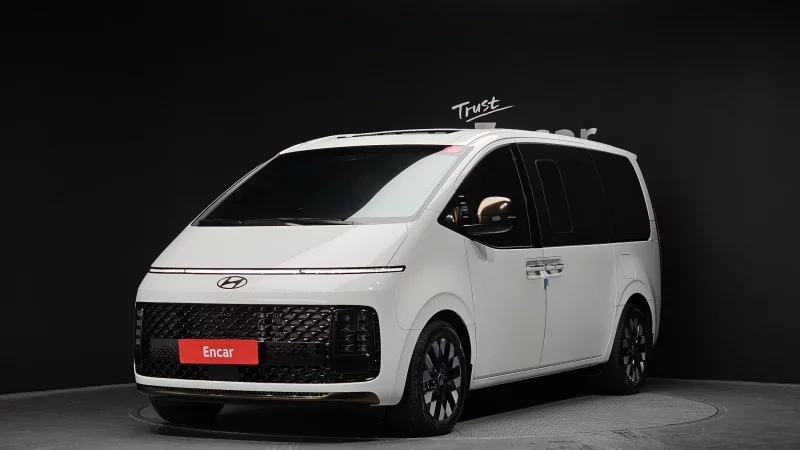 Hyundai Staria