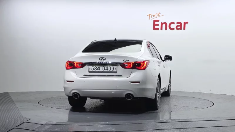 Infiniti Q50