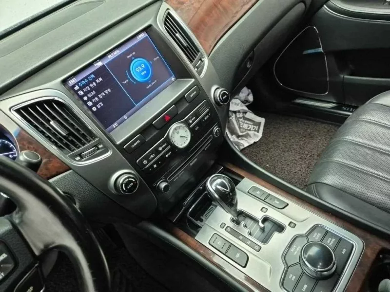 Hyundai Equus