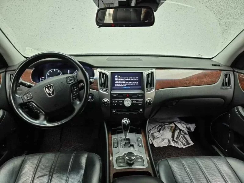 Hyundai Equus