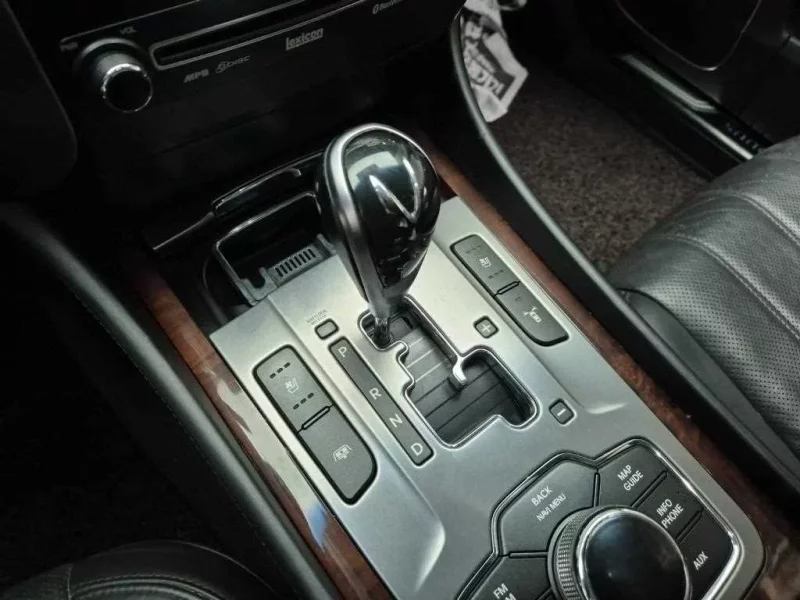 Hyundai Equus