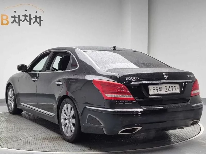 Hyundai Equus