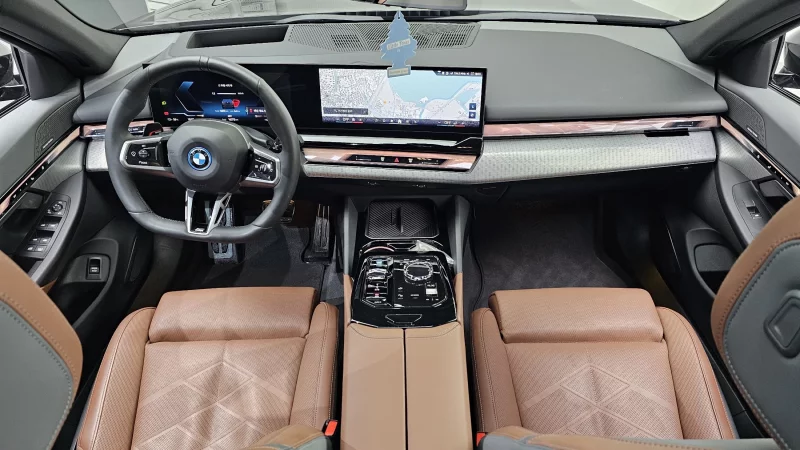 BMW i5