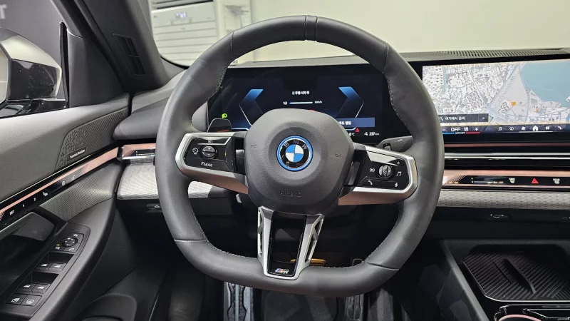 BMW i5
