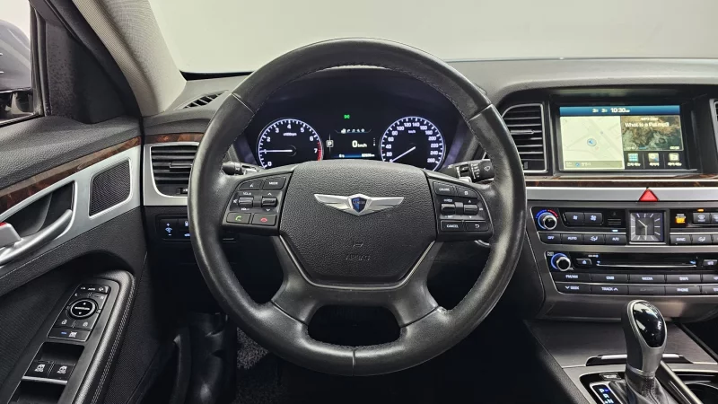 Hyundai Genesis