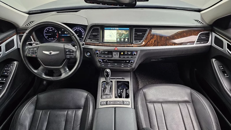 Hyundai Genesis