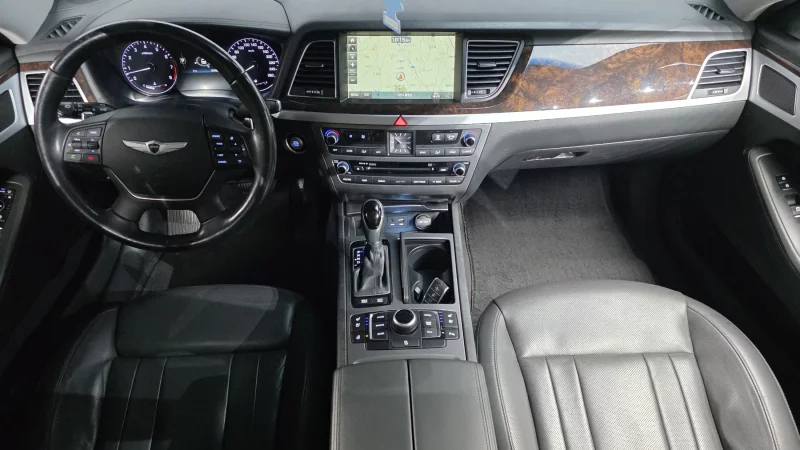 Hyundai Genesis