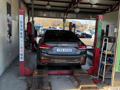 Hyundai Genesis