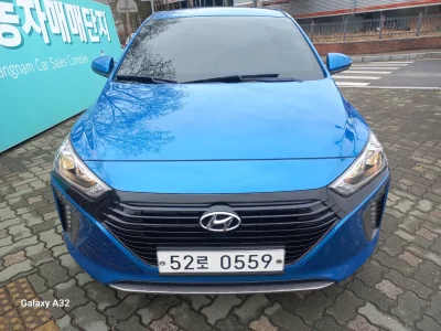 Hyundai Ioniq