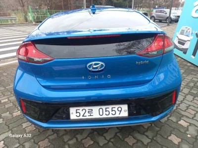 Hyundai Ioniq